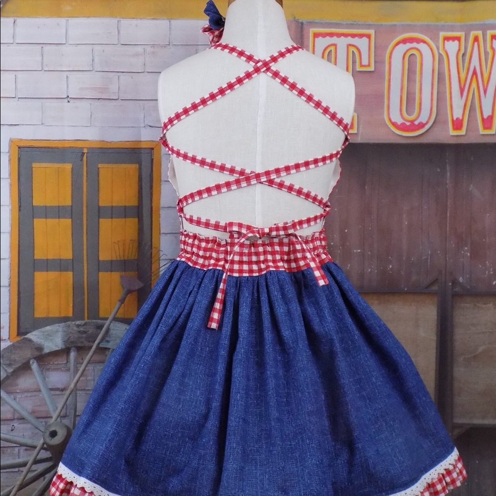 Custom Pageant Wear - Picture 2 of 2